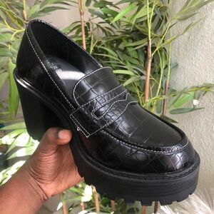 Torrid Black chunky platform heeled schoolgirl goth grunge dark academia loafers